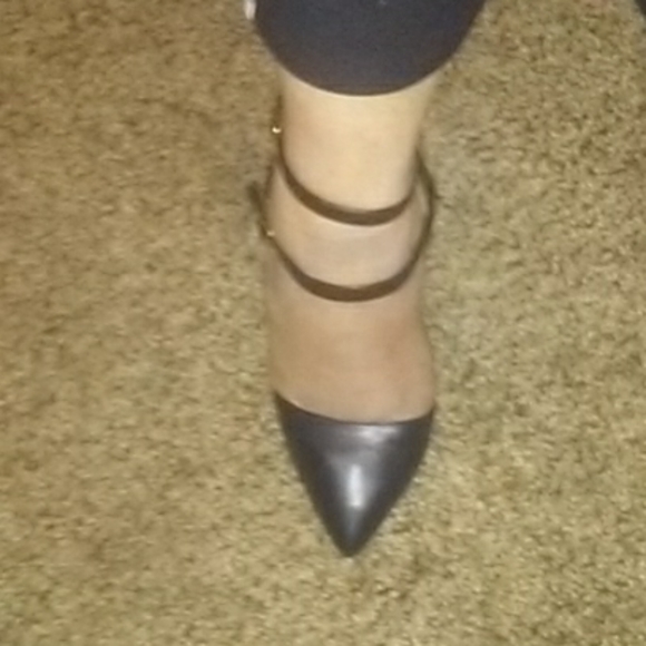 Heels - Picture 5 of 5